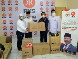 Kunjungi dapil Kabupaten Bekasi, Ahmad Syaikhu Serahkan Bantuan