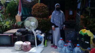 Rumah Keluarga Indonesia (RKI) Cikarang Utara Galang Donasi Palestina Melalui Donasi Sampah