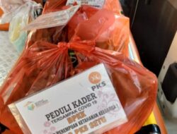 Peduli Sesama, Bingkisan Cinta BPKK PKS Setu Bagikan Sayuran Pada Yang Terpapar Covid-19