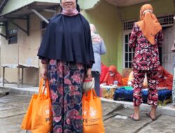 Rumah Keluarga Indonesia (RKI) Cikarang Utara Gelar Bazar Sembako Murah Untuk Menyapa Masyarakat