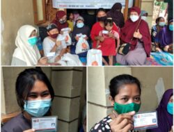 Pembagian KTA PKS di Jatibaru, melengkapi Jum’at Berkah RKI Cikarang Timur.