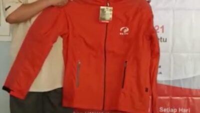 Hari Pertama Dibuka, Ketua DPC PKS Setu Jualan Di BOE, Ajak Kader Ikut Gabung