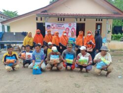 Suka Cita Para Penggali Kubur Dapatkan Bingkisan Saat Hari Ayah Nasional