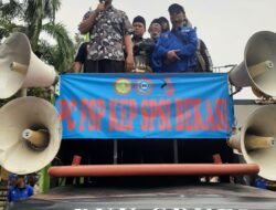 Orasi di depan Buruh, Mohamad Nuh : Kami satu suara, Tolak Kenaikan Harga BBM Bersubsidi!