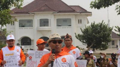 Tolak Kenaikan Harga BBM, PKS Kab. Bekasi Gelar Flashmob Sepanjang Jalan Protokol Kabupaten