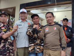 Ketua DPD PKS Kabupaten Bekasi Sambangi Warga Setu yang Terkena Banjir