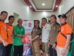 Syaikhu Bantu Korban Banjir di Setu Kabupaten Bekasi