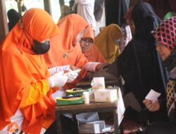 Terus Sosialisasikan Lambang Baru, DPC PKS Setu Aktif Gelar Baksos