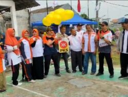 Sapa Warga Desa Ciledug, Jazuli Lepaskan Balon Udara Simbol Lambungkan Suara PKS