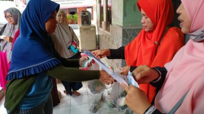 UPKK PKS Sertajaya Berbagi Sayur-mayur dan Lauk-pauk di Hari Ibu