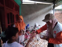 Angin Puting Beliung Menimpa Warga Tridaya Sakti, Dewi Lestari Sigap Bantu Korban.