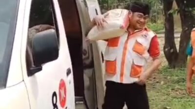 Bang Faizal Angkut Sendiri Beras Untuk Bang Mandor