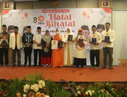 PKS Berikan Penghargaan Lifetime Achievement Award Kepada 7 Pelopor Dakwah di Bekasi