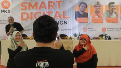 2 Caleg PKS Milenial Teti Lestari dan Aufa Sabila Hadiri Smart Digital Campaign