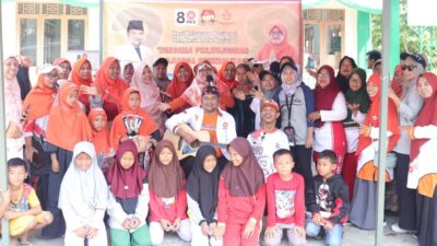 H.FAIZAL HAFAN FARID bernyanyi bersama di HARGANAS Karangsari, Cikarang Timur.