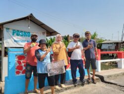 Kerja Bakti Bersih Gorong-Gorong, Caleg PKS Teti Lestari Turun Langsung Bareng Warga 4 RT Desa Telagamurni