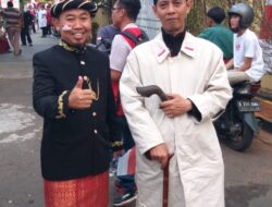 Kenakan Baju Adat Aceh, Haji Jajuli Ikuti Karnaval Peringati Hari Kemerdekaan