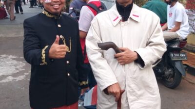 Kenakan Baju Adat Aceh, Haji Jajuli Ikuti Karnaval Peringati Hari Kemerdekaan