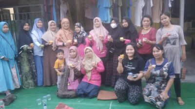 dr. Feranida Berikan Pelatihan Pembuatan Sabun Minyak Jelantah di Jatireja
