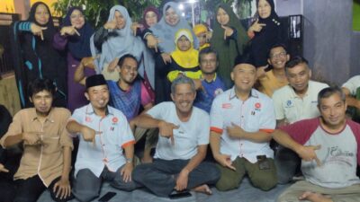 Duo Haji, H Jalal Dan H Jajuli Serahkan Hibah Alat Musik Rebana Di Desa Lubangbuaya