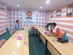 APK PKS Dicopot, Uryan Riana : Laporkan Bawaslu!