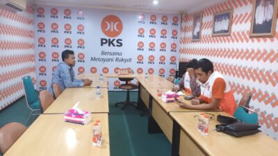 APK PKS Dicopot, Uryan Riana : Laporkan Bawaslu!