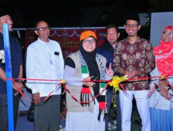 Ani Rukmini Hadiri Soft Launching Peringatan Kemerdekaan dan Peletakan Batu Pertama Kantor RW di Babelan