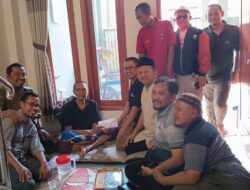 Budi Muhammad Mustafa Dampingi PKS Cibitung Jenguk Kader yang Sakit