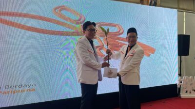 PKS Kabupaten Bekasi Serahkan Pohon Mangrove sebagai Simbol RAKERDA 2025