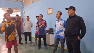 Aleg PKS DPRRI, Haji Jalal Serahkan Bantuan Meja Tenis Meja di RW 36 Wanasari, Dorong Pembinaan Olahraga Warga