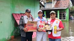 DPC PKS Cikarang Barat Salurkan Bantuan untuk Korban Banjir di Tiga Wilayah