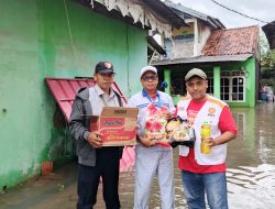 DPC PKS Cikarang Barat Salurkan Bantuan untuk Korban Banjir di Tiga Wilayah