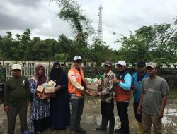 PKS Muaragembong Salurkan Bantuan untuk Korban Banjir di Desa Pantai Bakti