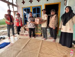 DPC PKS Cikarang Selatan Salurkan 220 Paket Sembako untuk Warga Pesisir Desa Pantai Bahagia