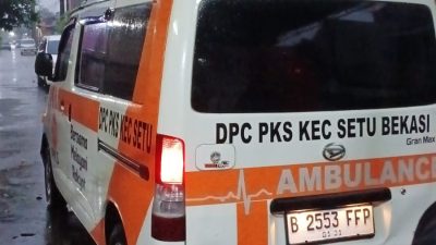 Ambulan PKS Setu standby selalu