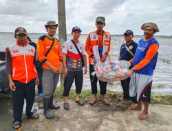 DPC PKS Pebayuran Bersama DPRa Sekecamatan Salurkan Bantuan untuk Penyintas Banjir