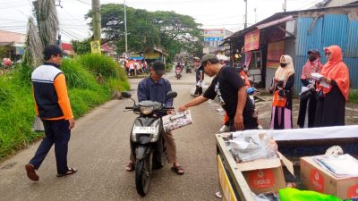 Sambut Ramadhan, DPC PKS Serangbaru Bagikan Jadwal Imsakiyah, Kalender 2026, dan Paket Makanan