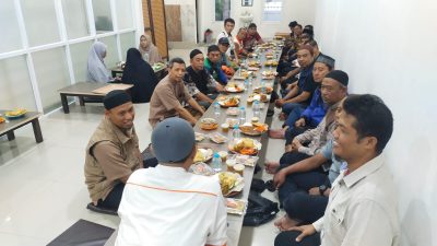 Cak Hidayat: Bukber Jadi Momentum Perkuat Pelayanan dan Soliditas Kader PKS Cikarang Utara