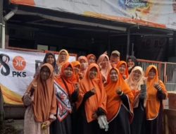 PKS Cikarang Selatan bersama RKI Bagikan 300 Paket Takjil kepada Masyarakat