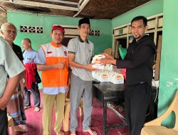 PKS Cikarang Barat Gelar Sebar Takjil Berbasis RW, Dukung Program 100% Sisir RW