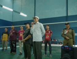 Pendidikan Politik dan Turnamen Bulutangkis PKS Tambun Selatan, Ustadz Nuryasin Ajak Warga Jadi Pemilih Cerdas