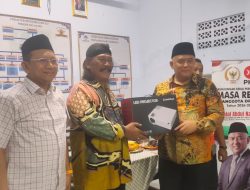 Haji Jalal Abdul Nasir, Legislator PKS yang Rajin Turun ke Warga, Serahkan Proyektor untuk RW 032 Kartika Wanasari